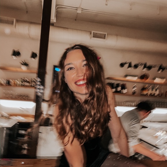 Meet your Posher, Shelby - Picture 1 of 1